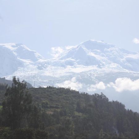 Huascaran Inn Mancos Екстер'єр фото