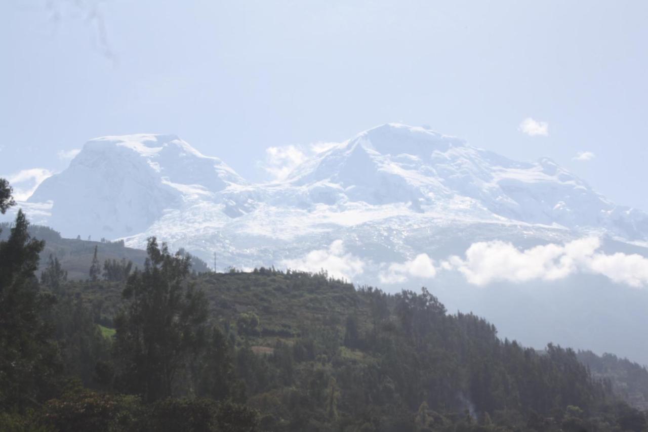 Huascaran Inn Mancos Екстер'єр фото