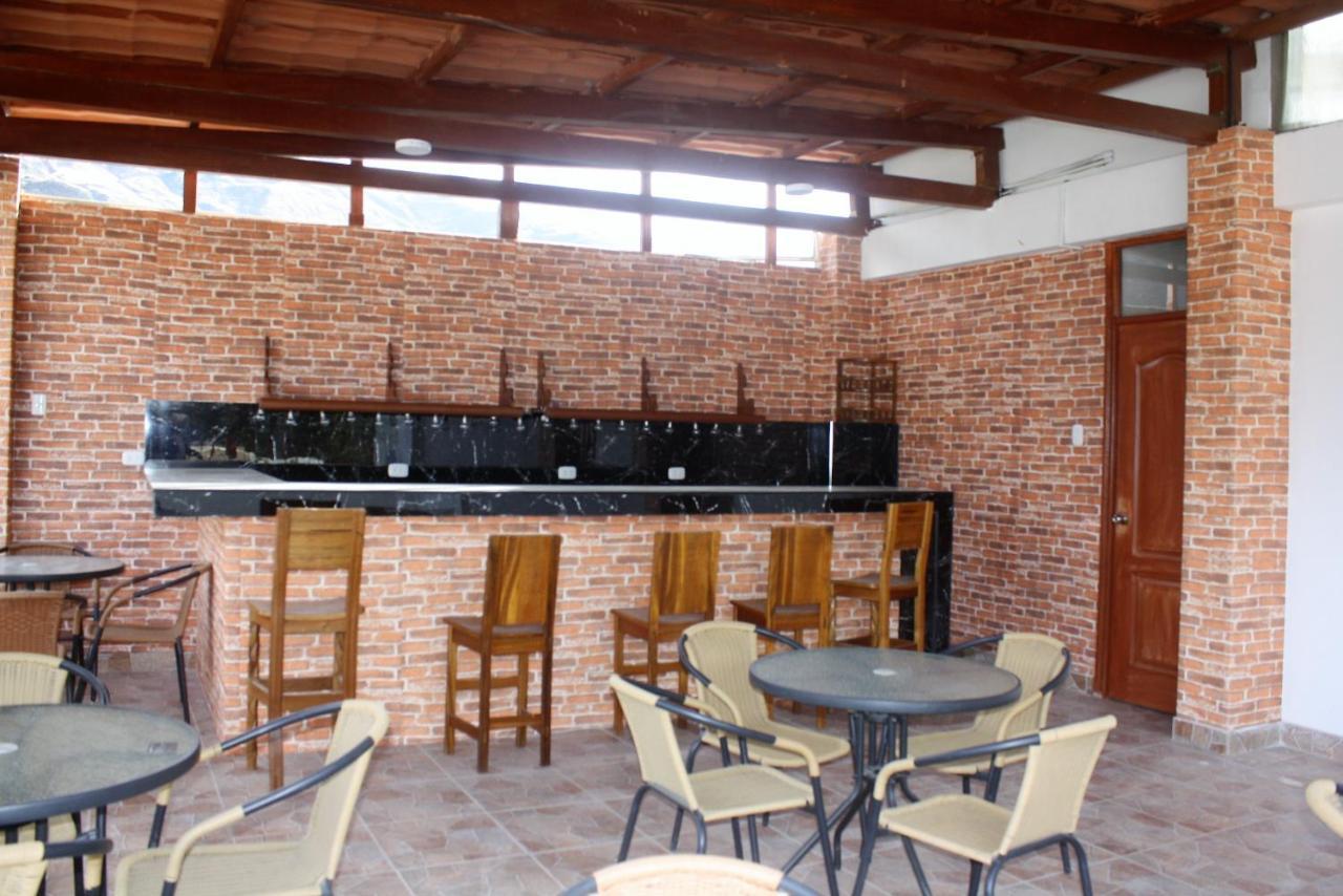 Huascaran Inn Mancos Екстер'єр фото