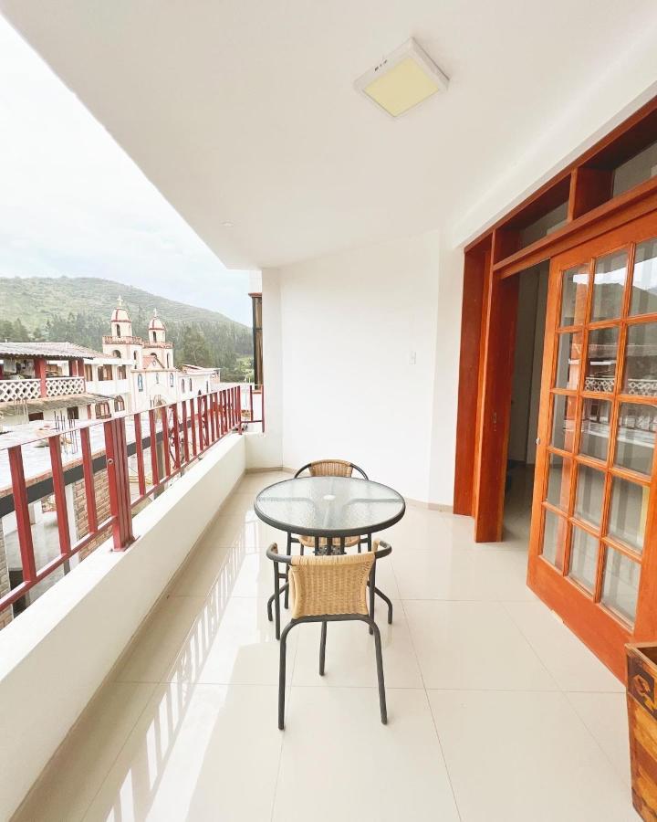 Huascaran Inn Mancos Екстер'єр фото