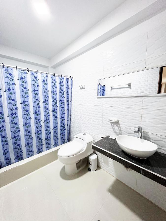Huascaran Inn Mancos Екстер'єр фото